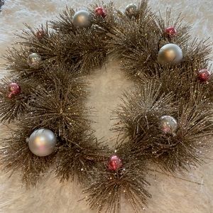 Sparkles wreath or centerpiece